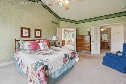 Single Family Residence in Plymouth MI 11201 Fellows Creek Drive 21.jpg