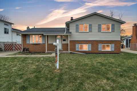 Single Family Residence in Westland Wayne MI 2116 WILSHIRE Street.jpg