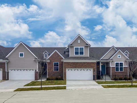 Condominium in Howell_Livingston MI 2250 Chase Drive.jpg