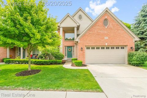 Condominium in Canton MI 43543 Abbey Circle.jpg