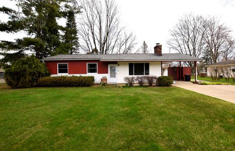 Single Family Residence in Flint_Genesee MI 1392 AUTUMN Drive.jpg