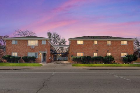 Multi Family in Detroit Wayne MI 4470 E OUTER Drive.jpg