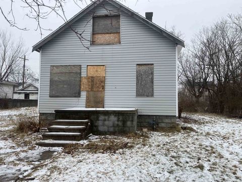 Single Family Residence in Detroit Wayne MI 15557 Wabash Detroit Street.jpg