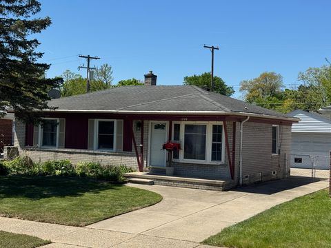 Single Family Residence in Westland Wayne MI 1720 LESLIE Street.jpg