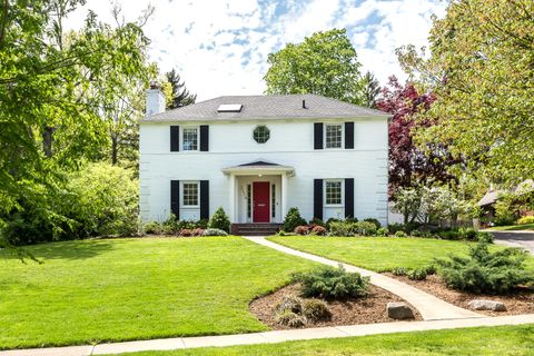 Single Family Residence in Ann Arbor Washtenaw MI 2124 Brockman Boulevard.jpg