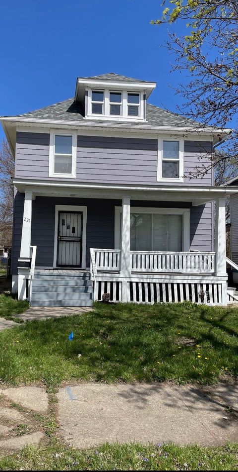 Single Family Residence in HighlandPark_Wayne MI 227 MASSACHUSETTS Street.jpg