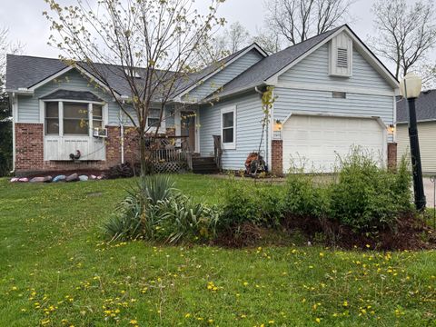 Single Family Residence in Westland Wayne MI 38383 PALMER Road.jpg