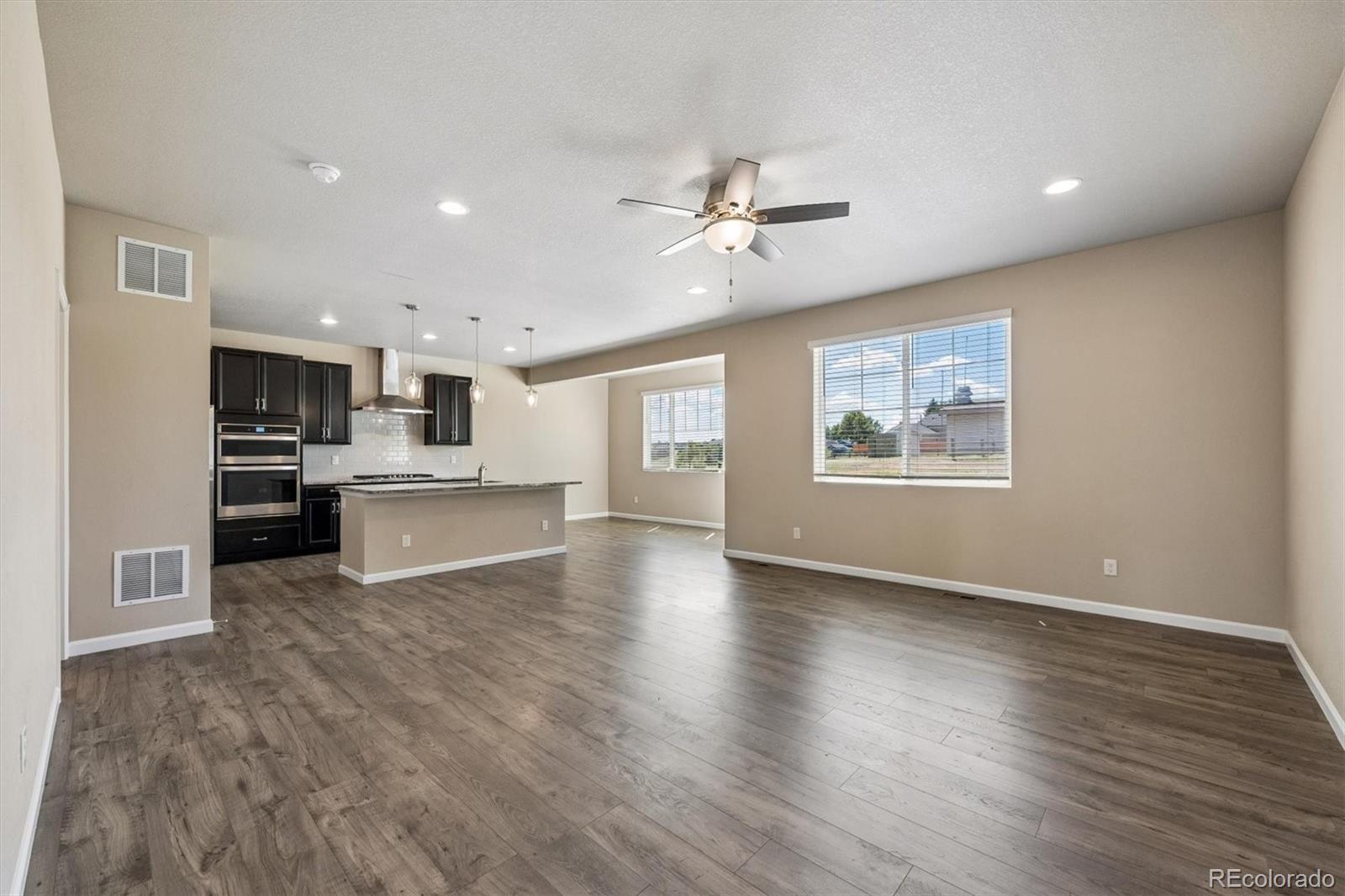 488 Whisper Wind Ln, Castle Rock, CO 80104 photo