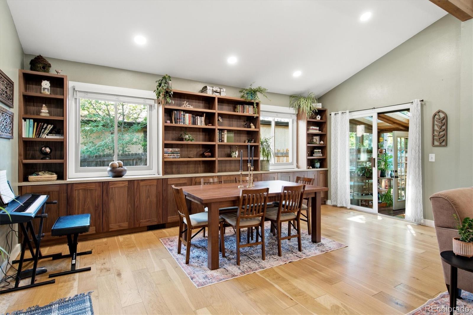 643 Brentwood St, Lakewood, CO 80214 photo