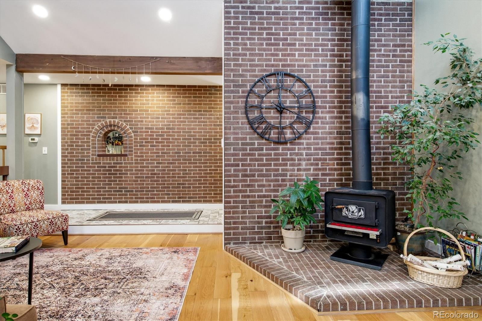 643 Brentwood St, Lakewood, CO 80214 photo