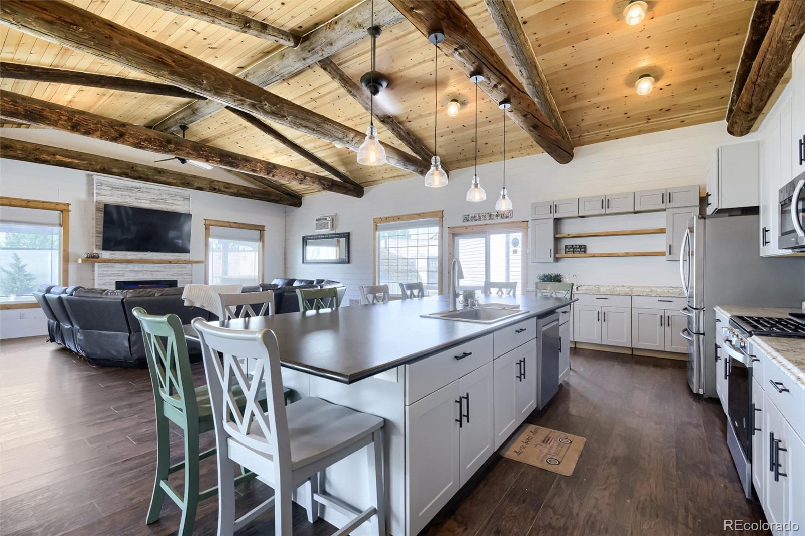 611 Pinyon Cir, Lochbuie, CO 80603 photo
