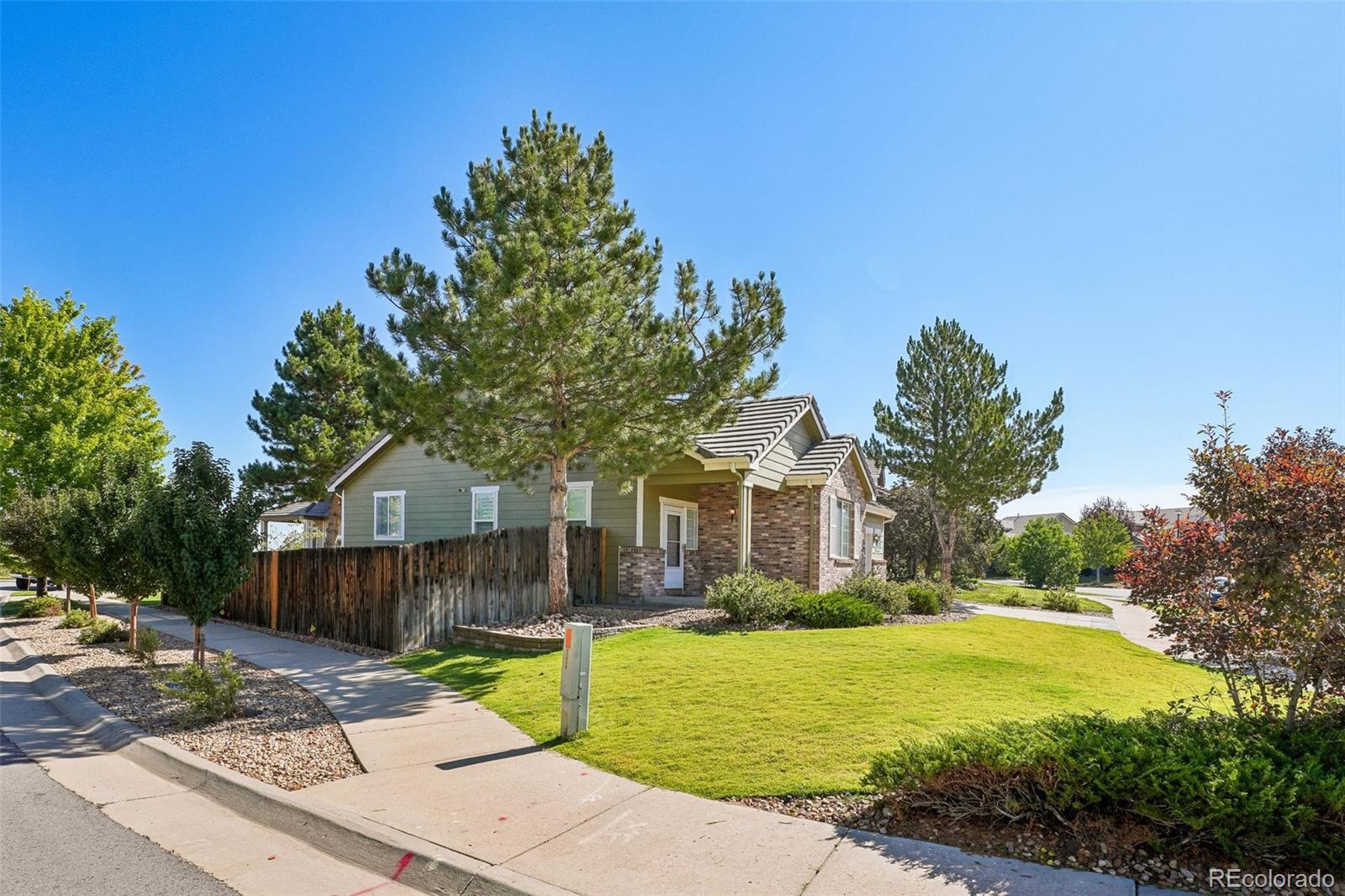 21749 E Jarvis Pl, Aurora, CO 80018 photo