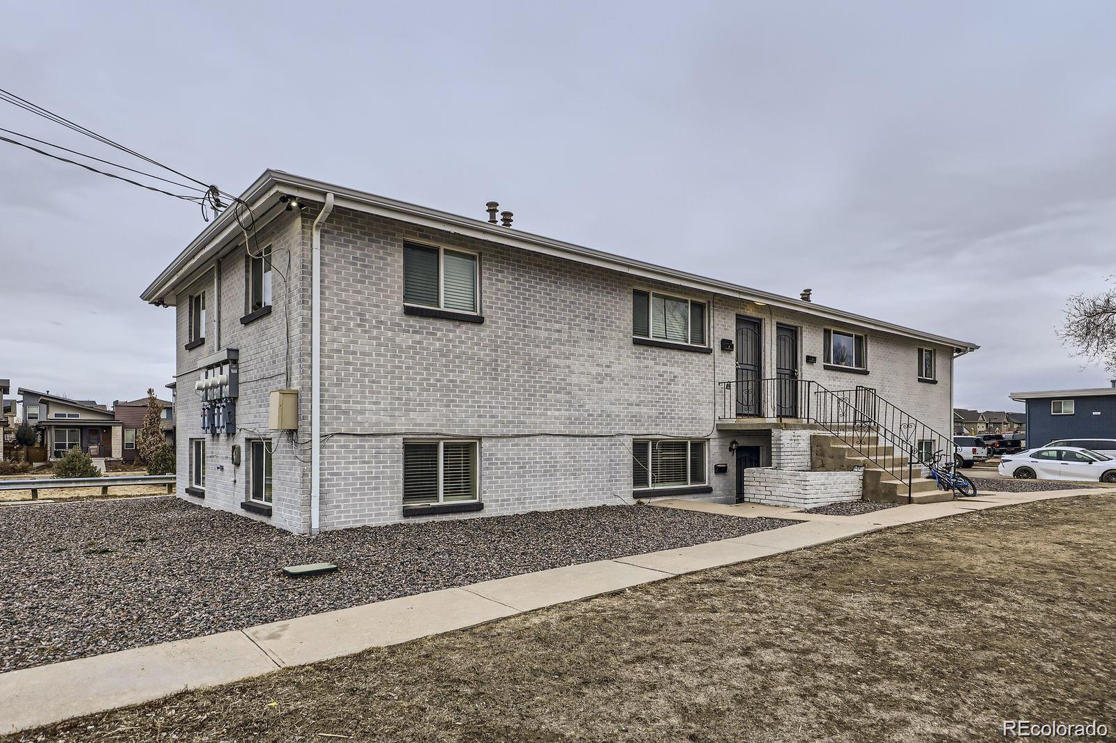 2545 Kenton St, Aurora, CO 80010