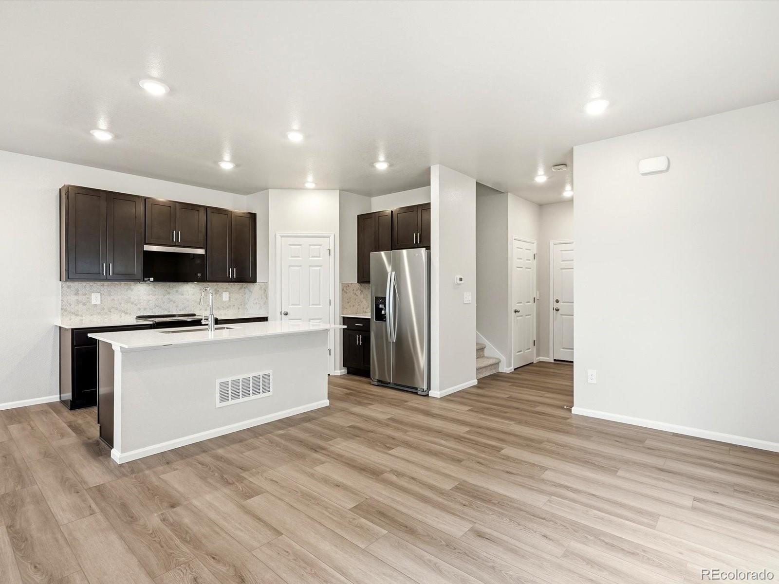2232 E 164 Ave, Thornton, CO 80602 photo