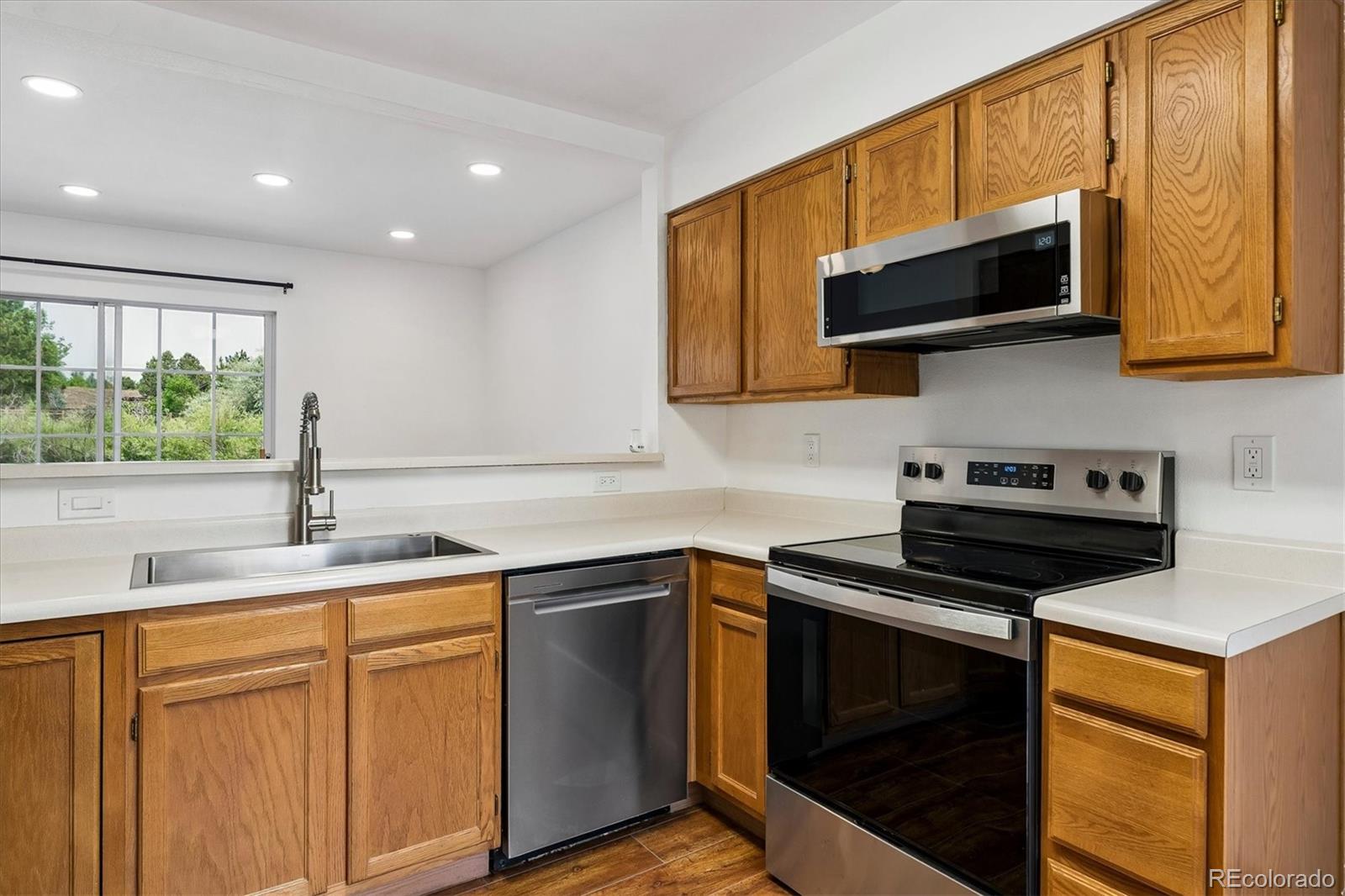 10557 W Maplewood Dr #C, Littleton, CO 80127 photo