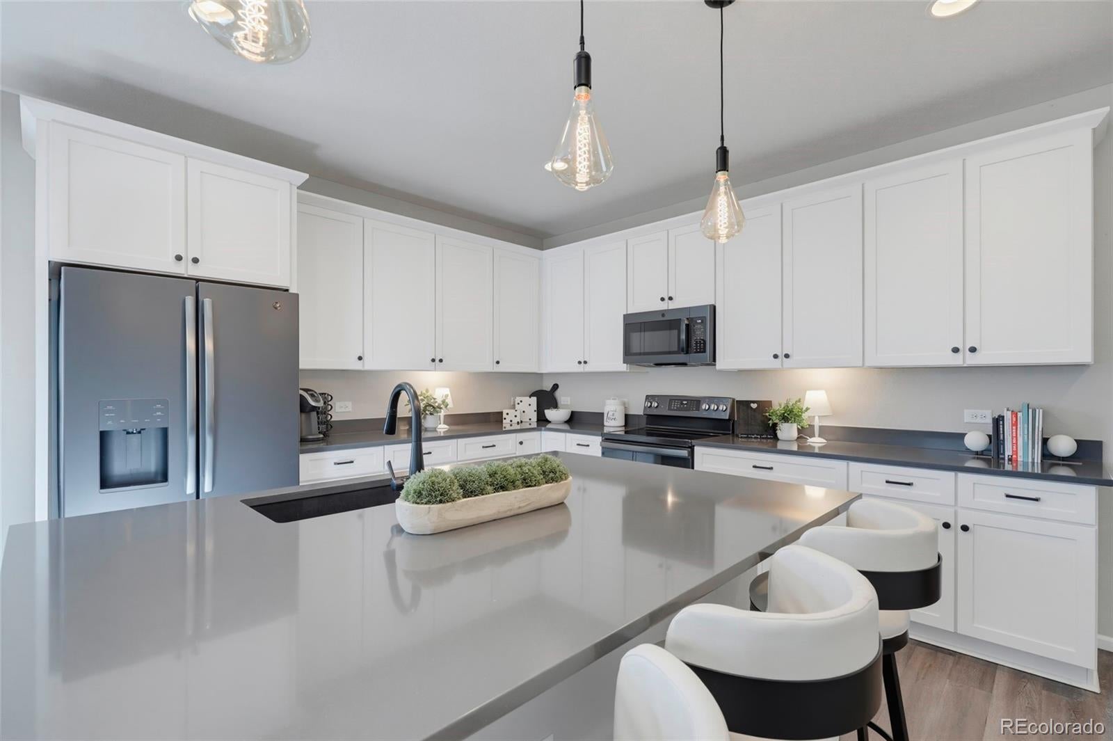 22622 E Narrowleaf Cir, Aurora, CO 80016 photo