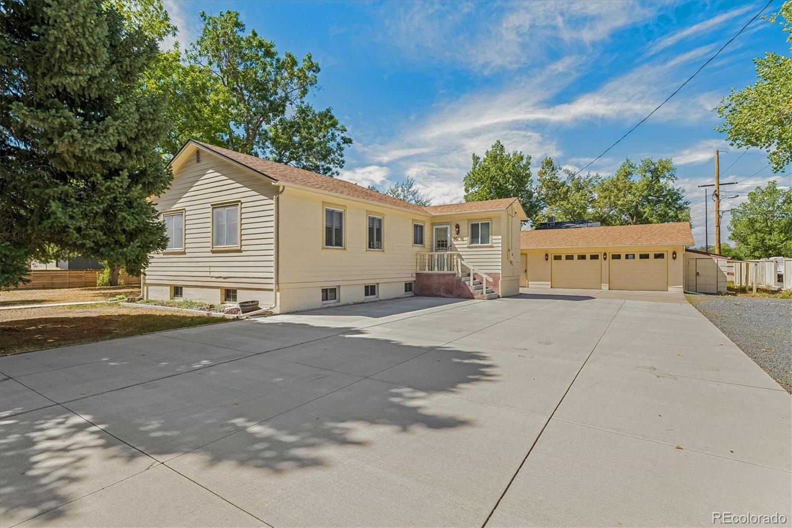 961 Kendall St, Lakewood, CO 80214
