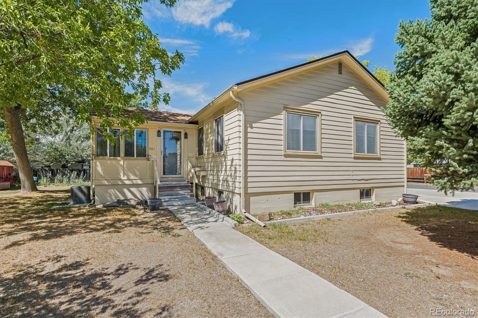 961 Kendall St, Lakewood, CO 80214 photo