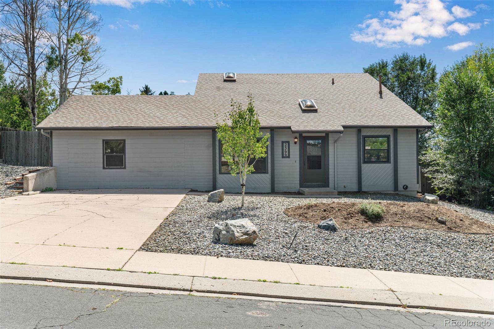 2366 Distinctive Dr, Colorado Springs, CO 80920 photo