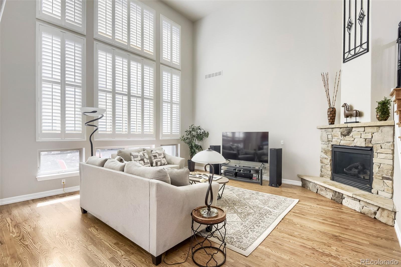 9889 Sunset Hill Cir, Lone Tree, CO 80124 photo