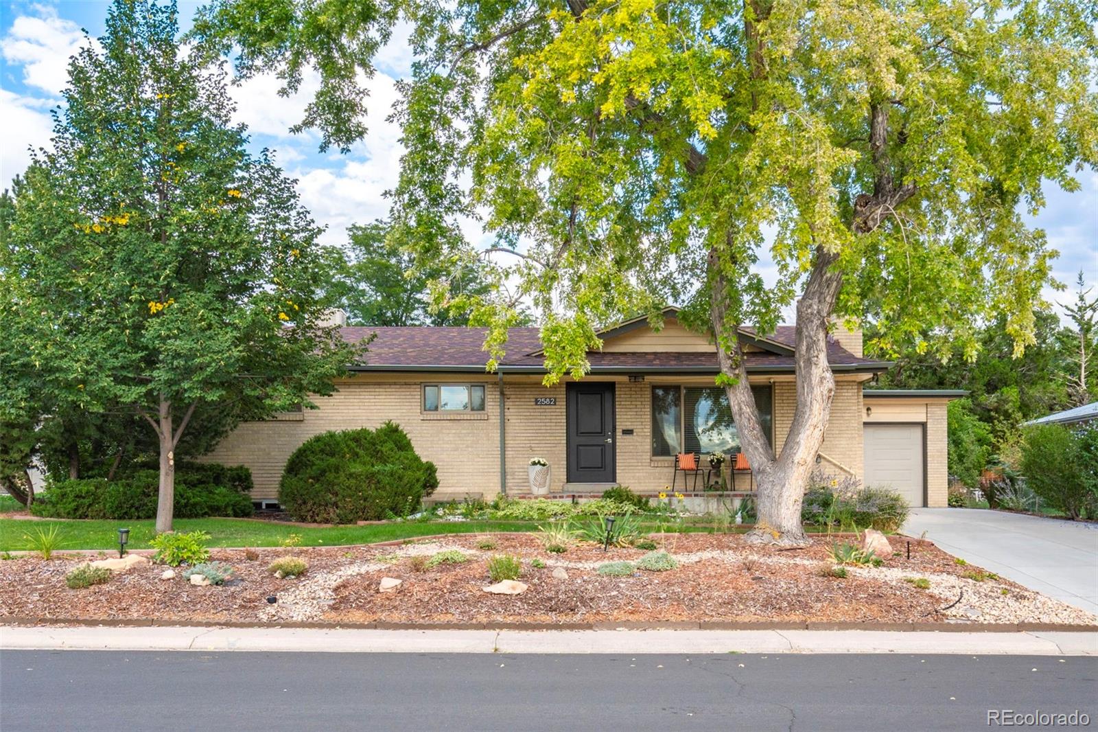 2582 S Dennison Ct, Denver, CO 80222 photo
