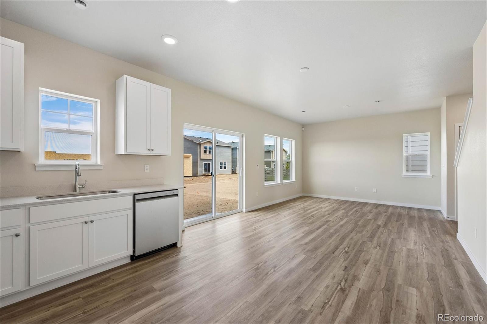 19043 E 93 Pl, Commerce City, CO 80022 photo