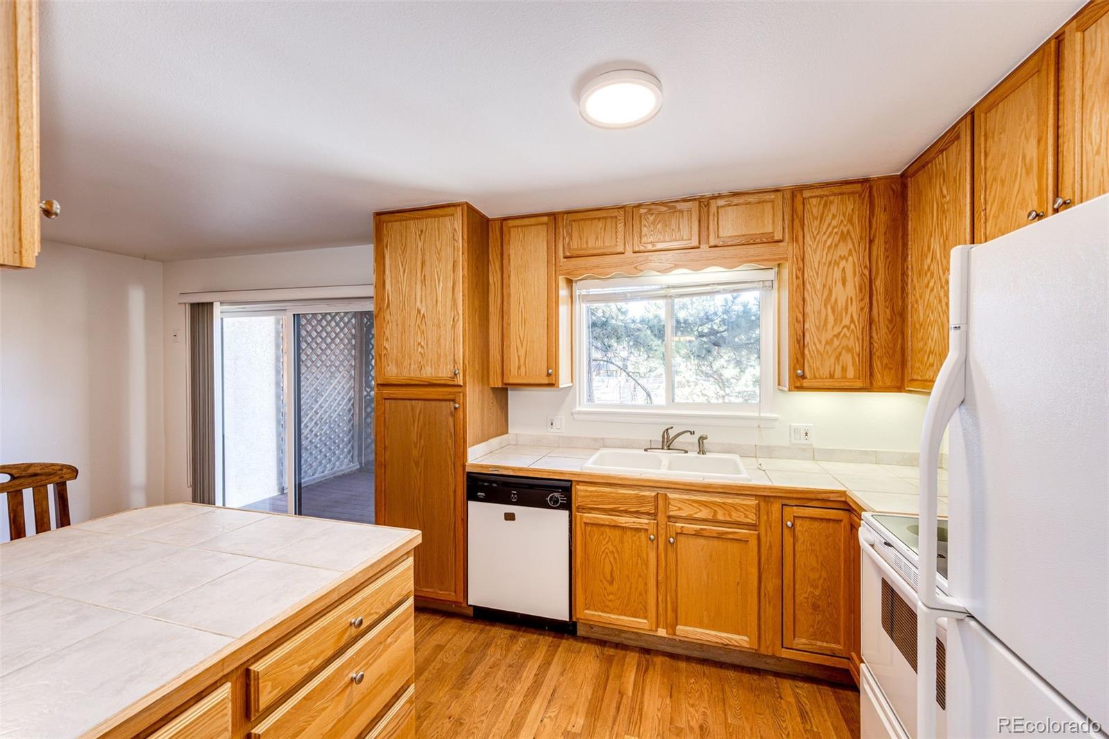 6876 S Broadway, Centennial, CO 80122 photo