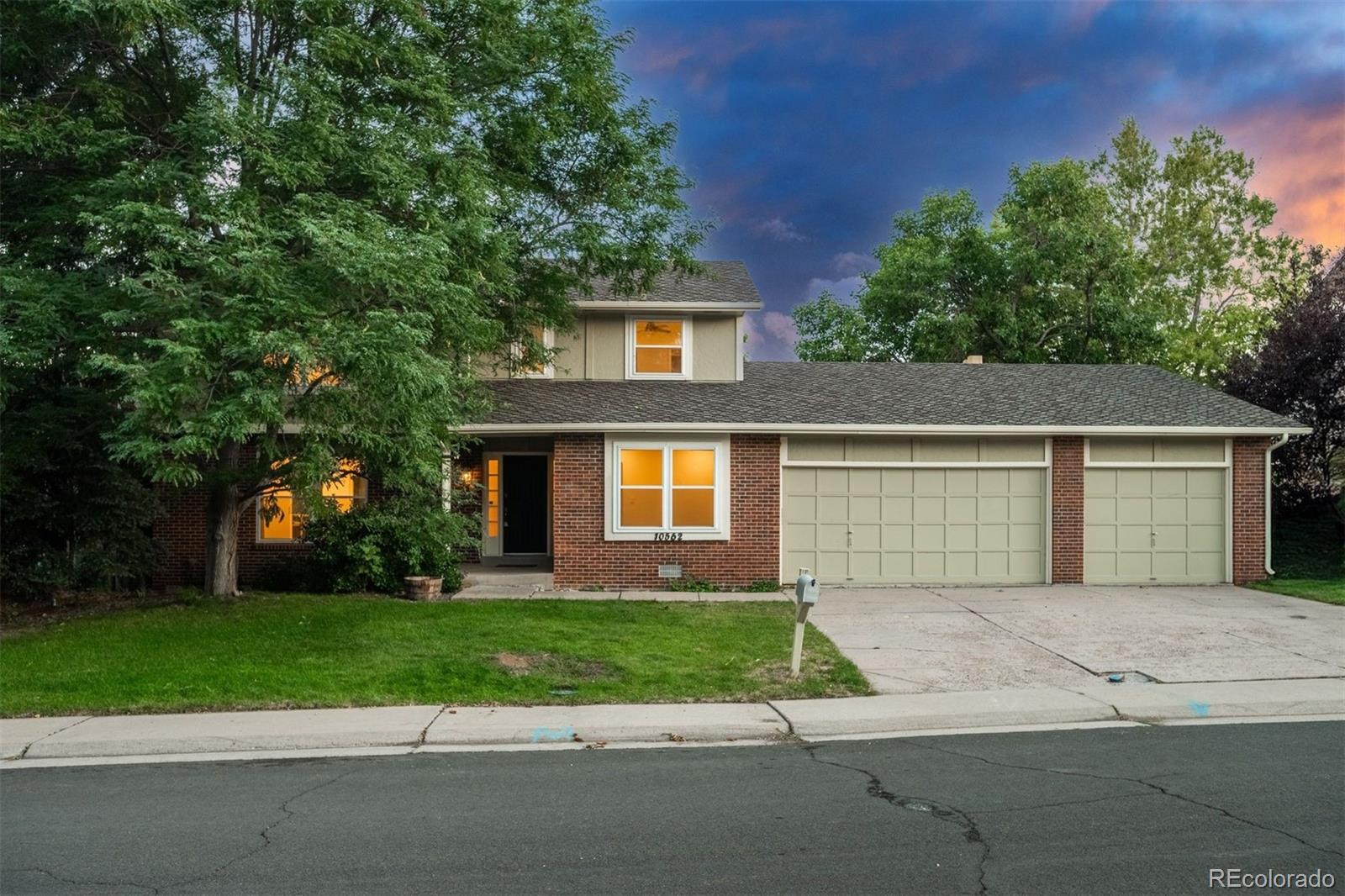 10562 Maplewood Dr, Englewood, CO 80111