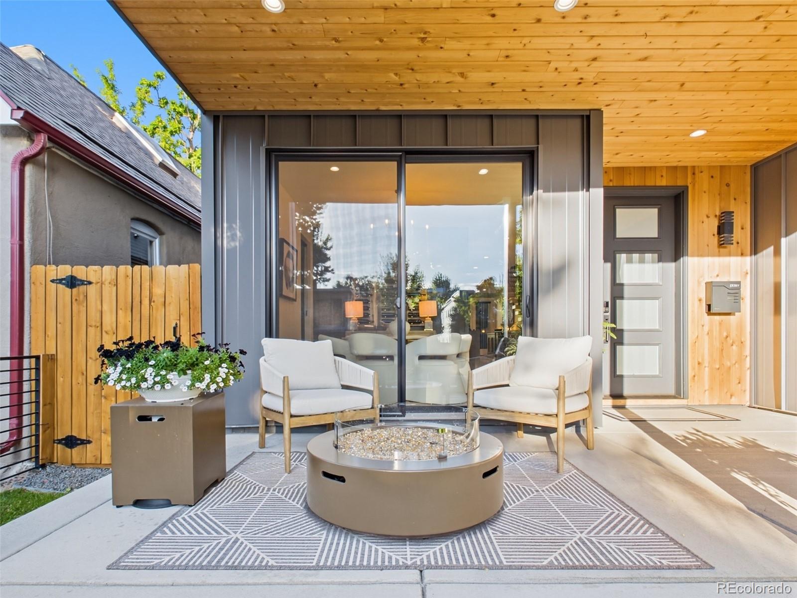 1286 S Pennsylvania St, Denver, CO 80210 photo