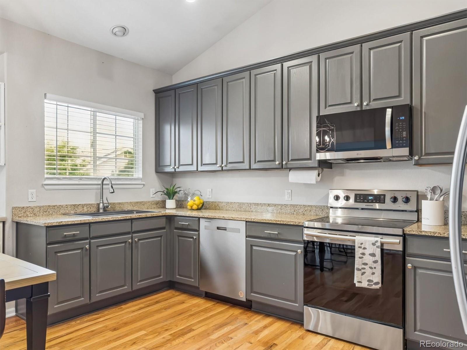 9827 Mulberry Way, Littleton, CO 80129 photo