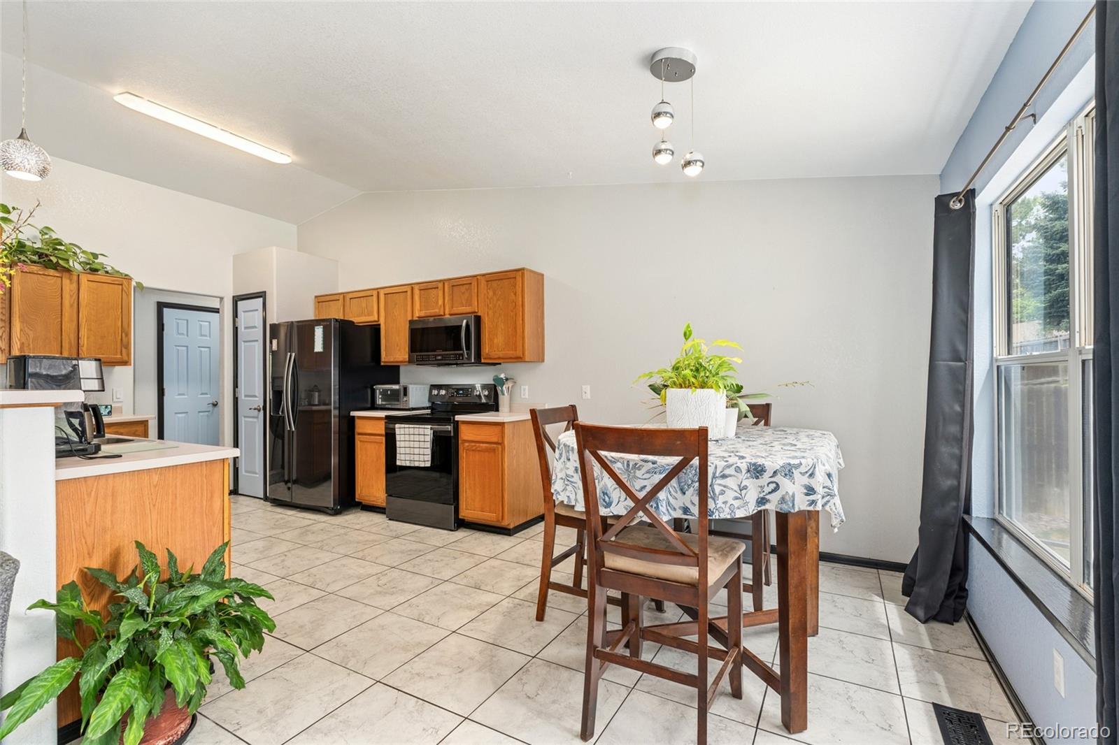 19564 E Ithaca Pl, Aurora, CO 80013 photo