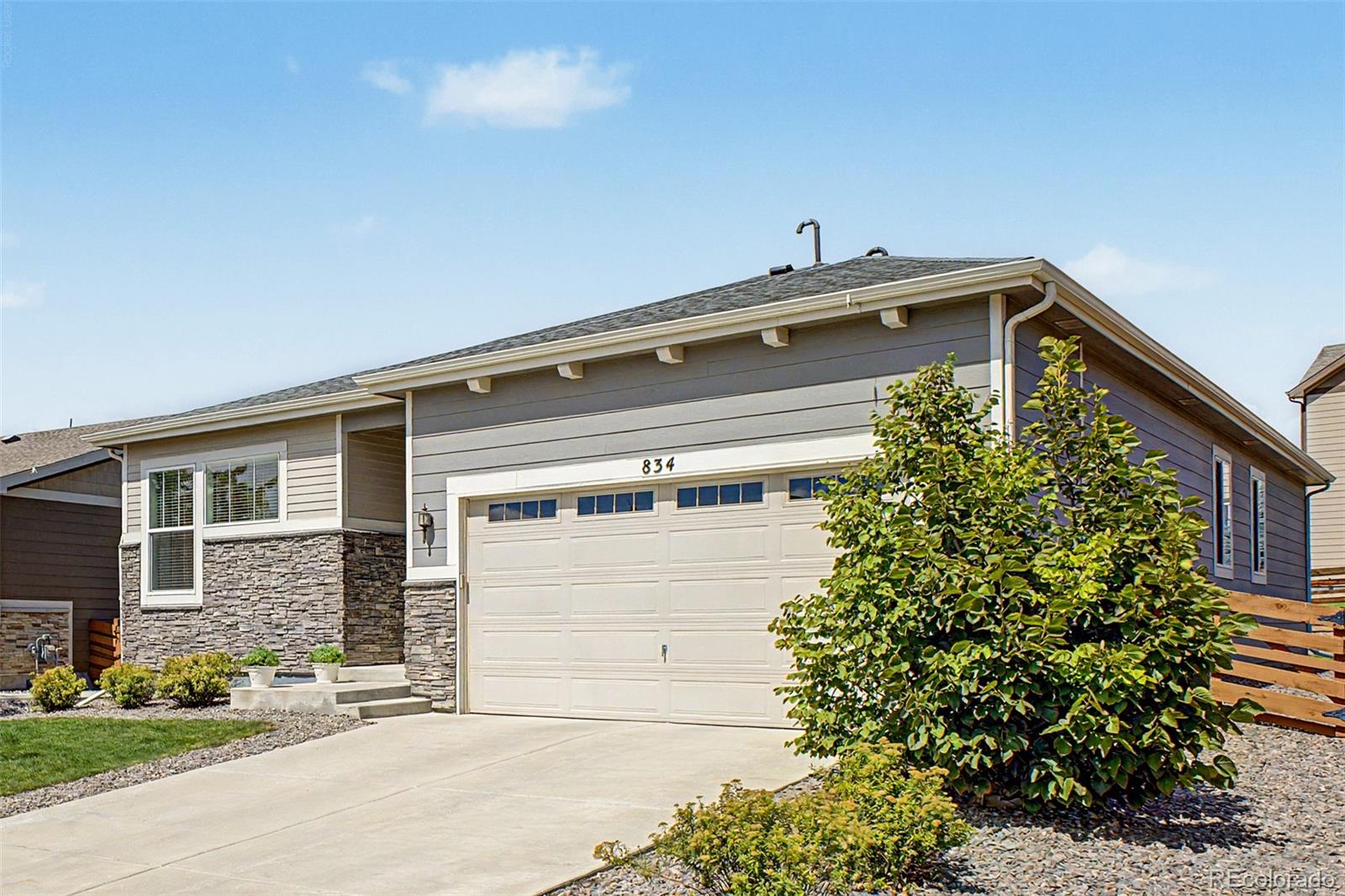 834 Eva Peak Dr, Erie, CO 80516 photo