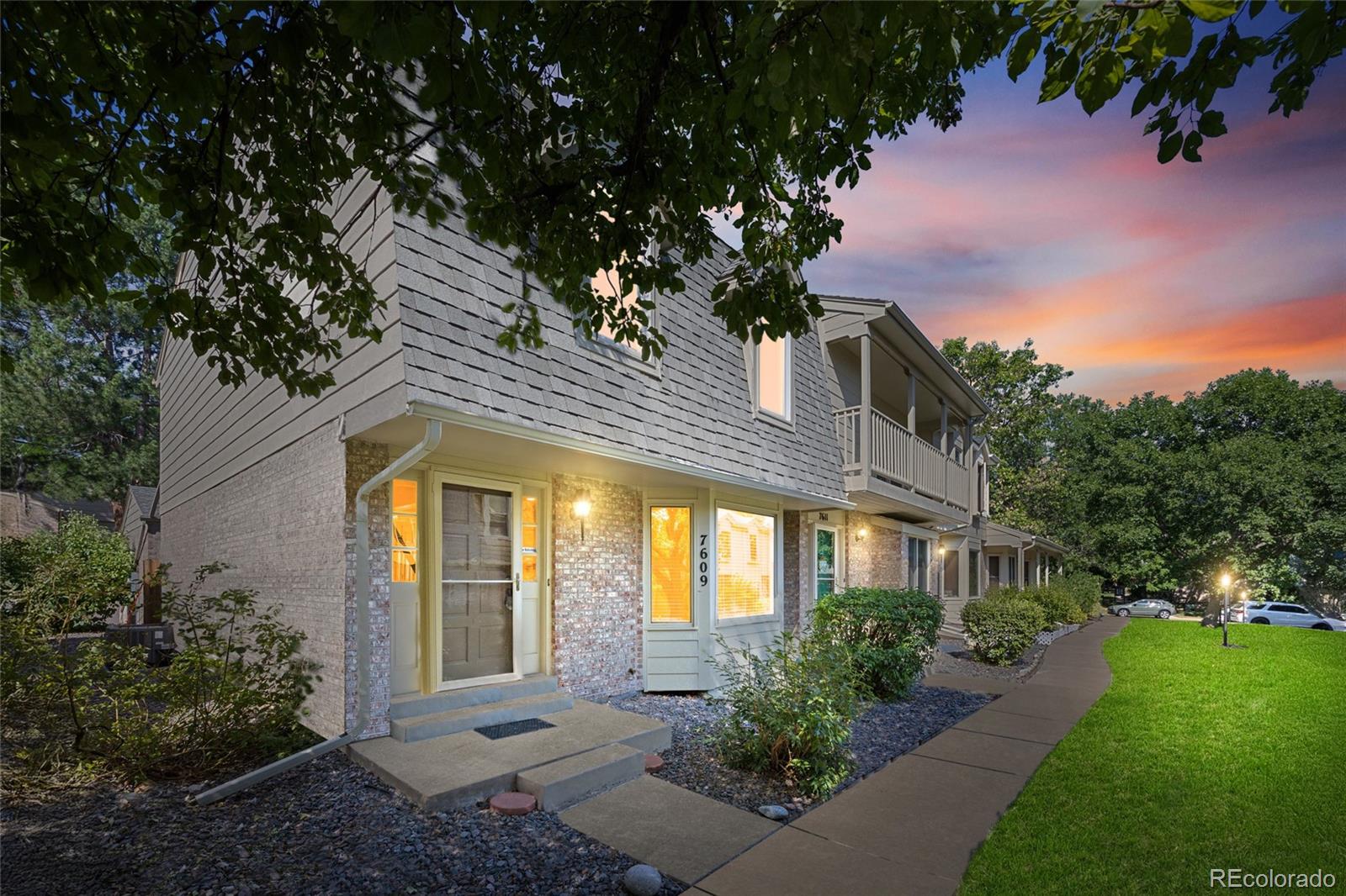 7609 Cove Cir, Littleton, CO 80122