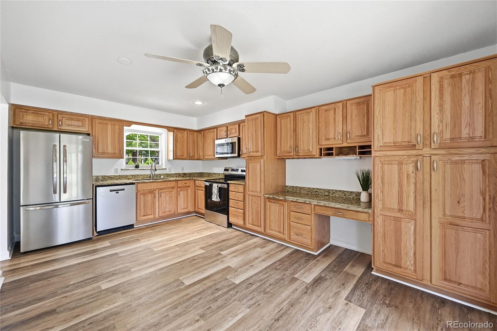 2770 S Heather Gardens Way, Aurora, CO 80014 photo