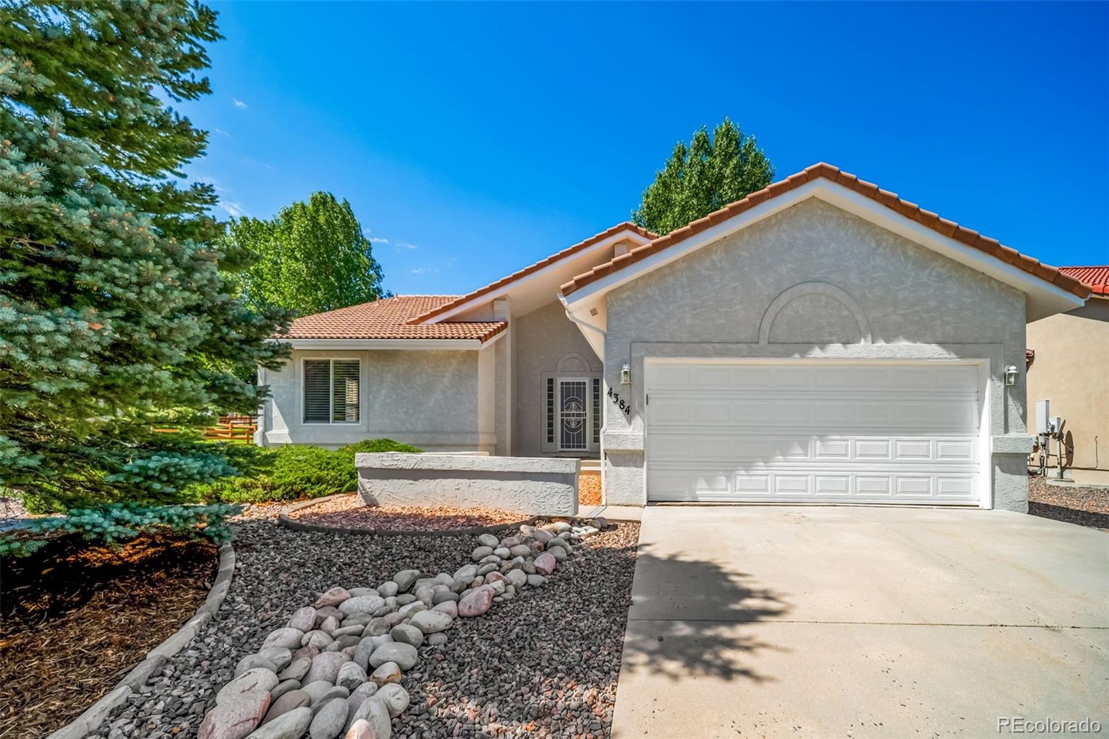 4384 Las Lunas Ct, Castle Rock, CO 80104 photo