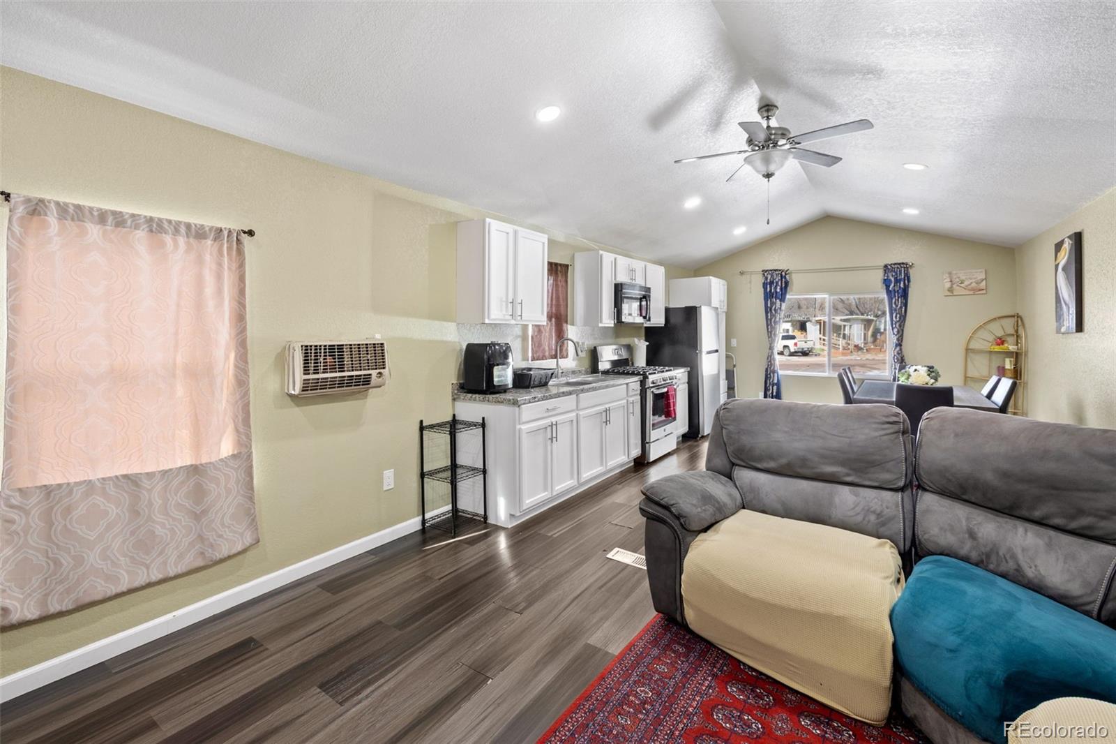 4825 Astrozon Blvd, Colorado Springs, CO 80916 photo