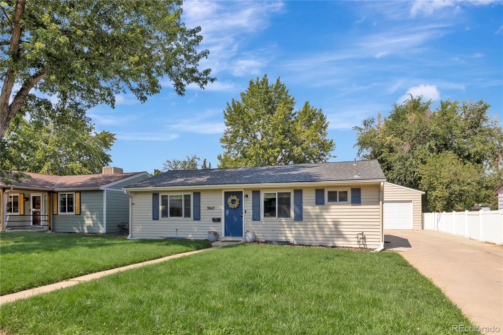 3945 S Inca St, Englewood, CO 80110 photo