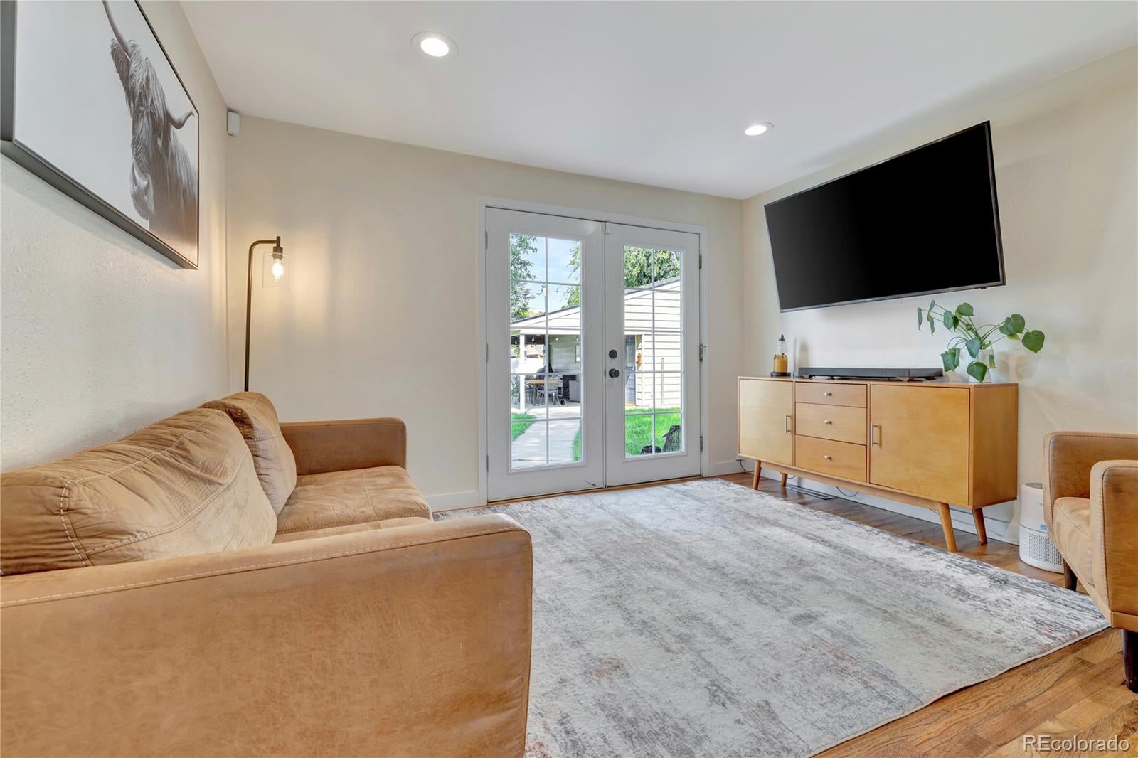 3945 S Inca St, Englewood, CO 80110 photo