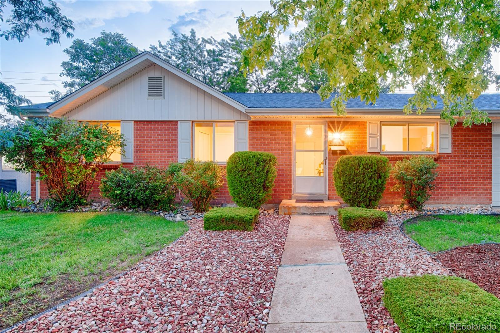 681 S Holly St, Denver, CO 80246 photo