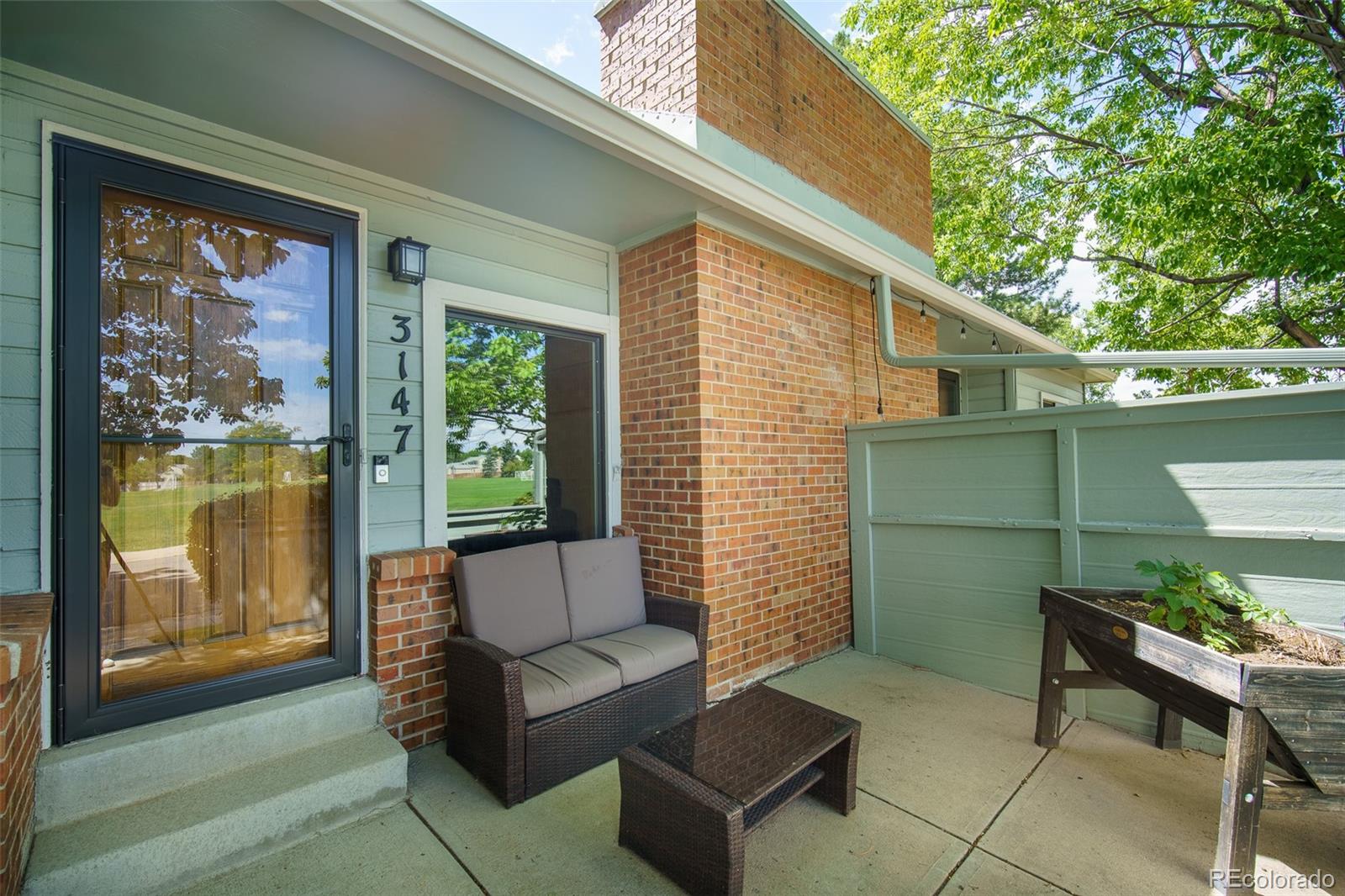 3147 E Long Cir, Littleton, CO 80122 photo
