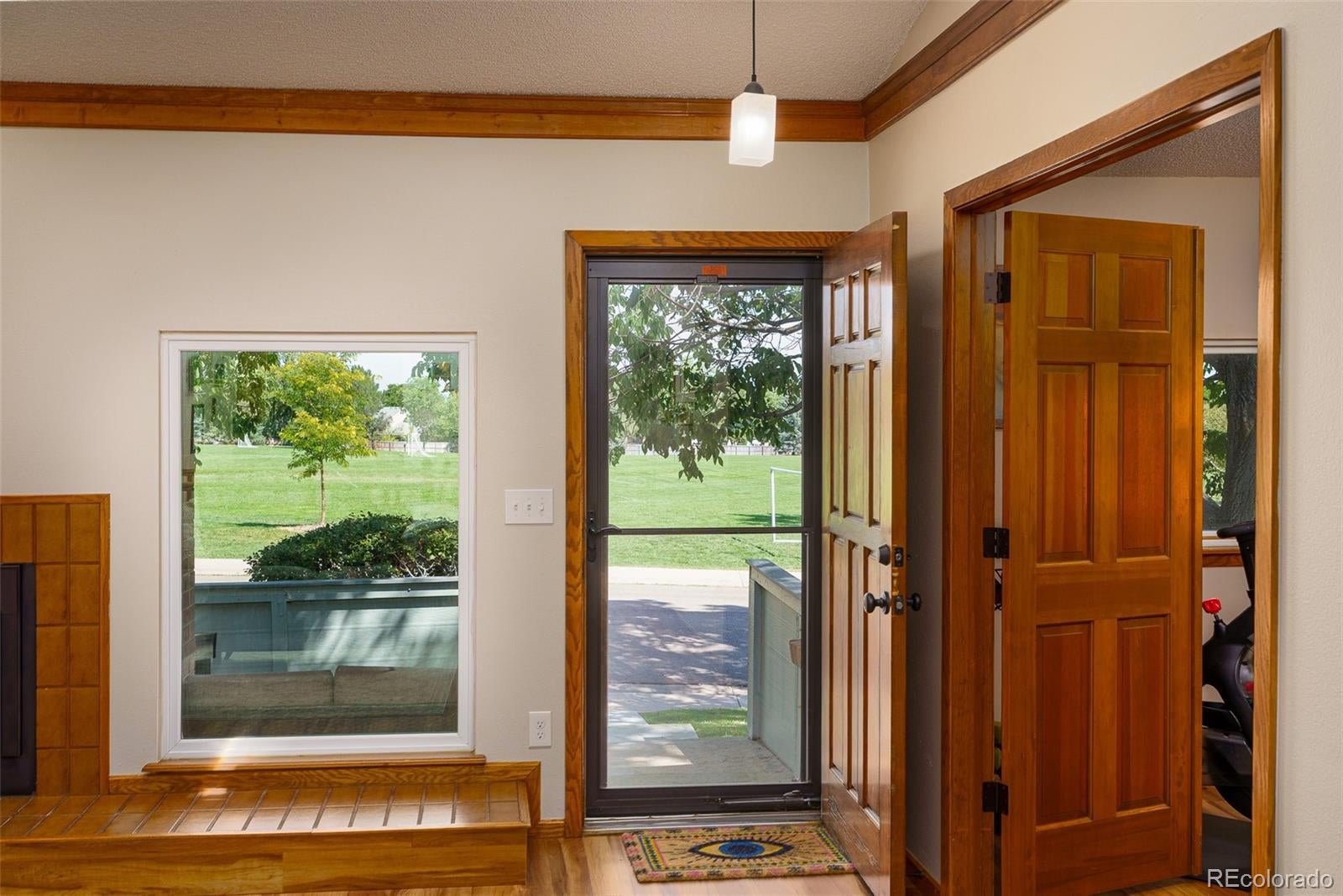 3147 E Long Cir, Littleton, CO 80122 photo