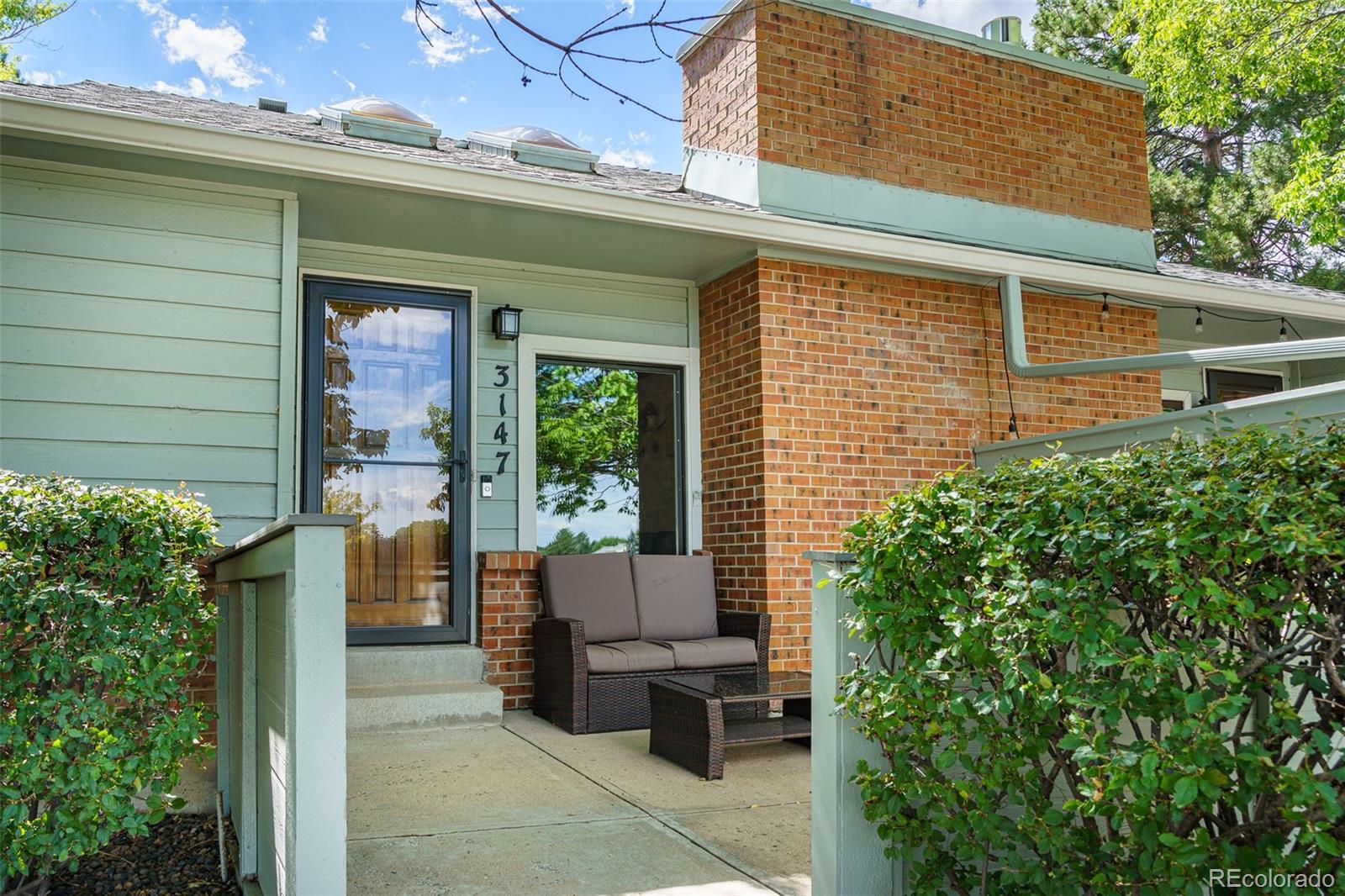 3147 E Long Cir, Littleton, CO 80122 photo