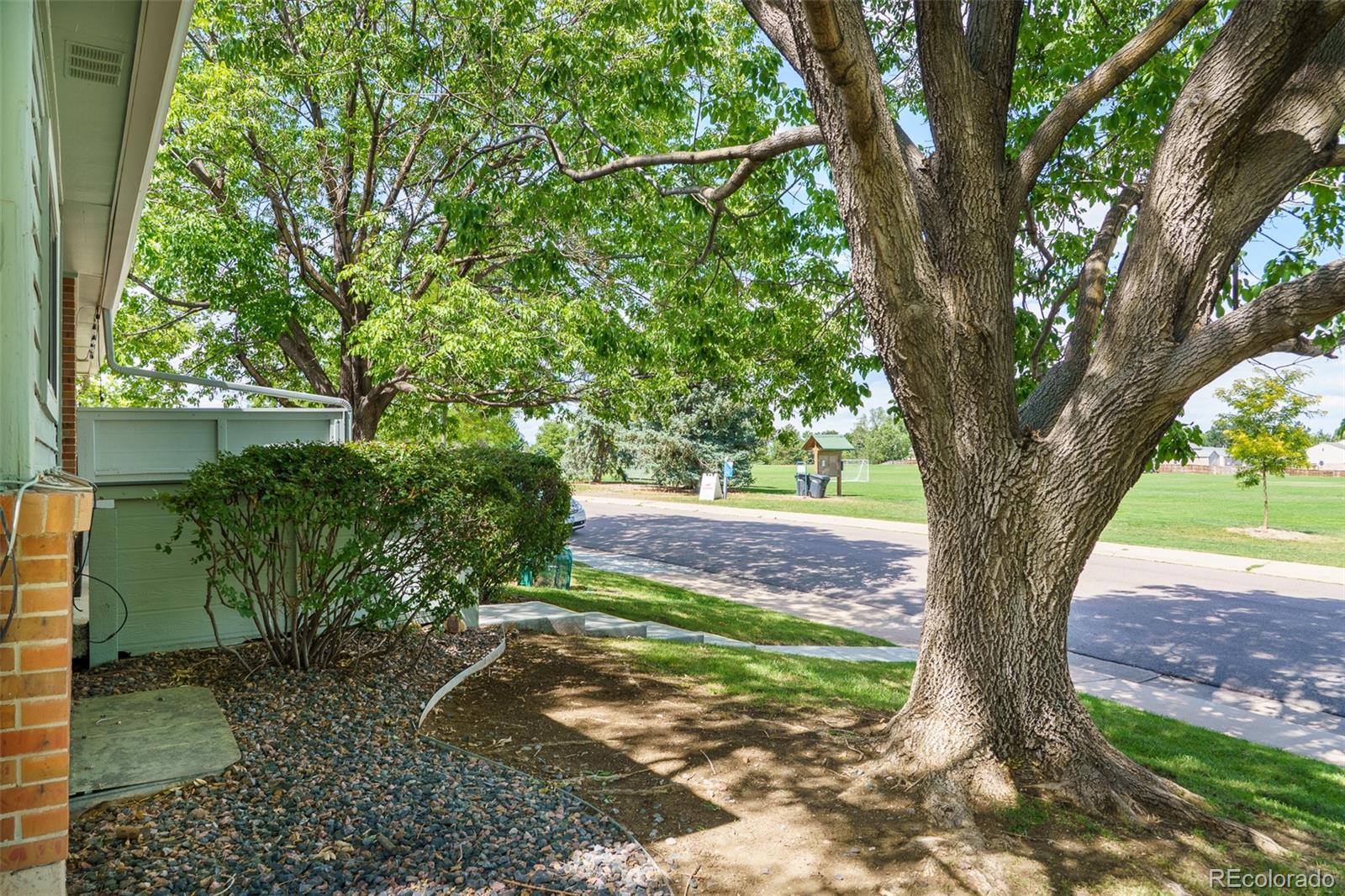 3147 E Long Cir, Littleton, CO 80122 photo