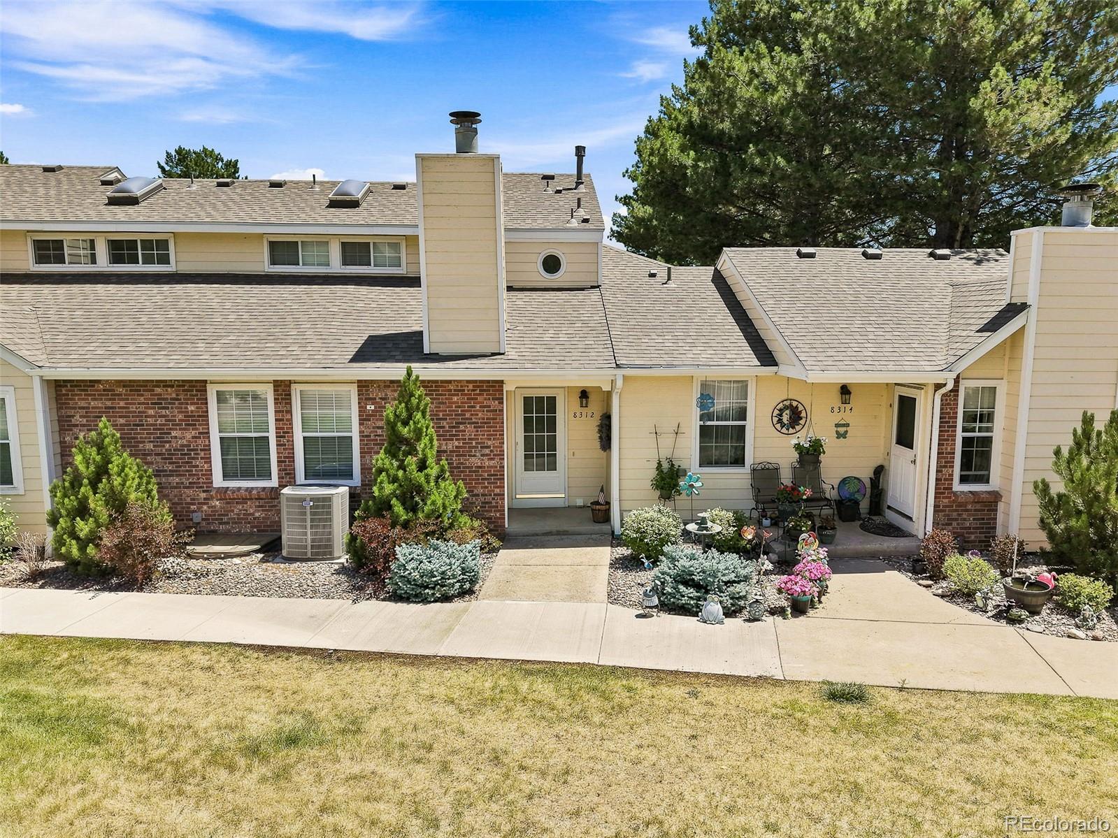 8312 S Upham Way, Littleton, CO 80128 photo