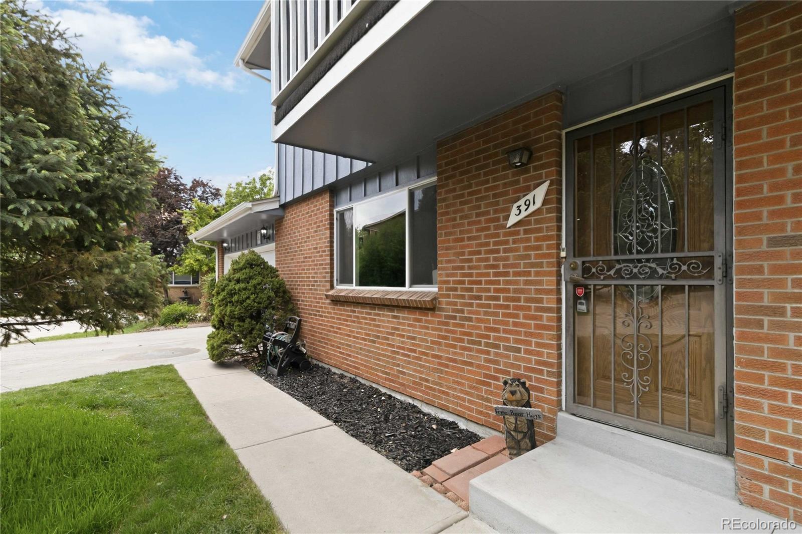 391 Upham St, Lakewood, CO 80226 photo