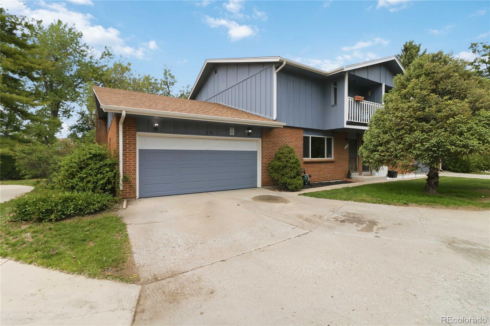 391 Upham St, Lakewood, CO 80226 photo