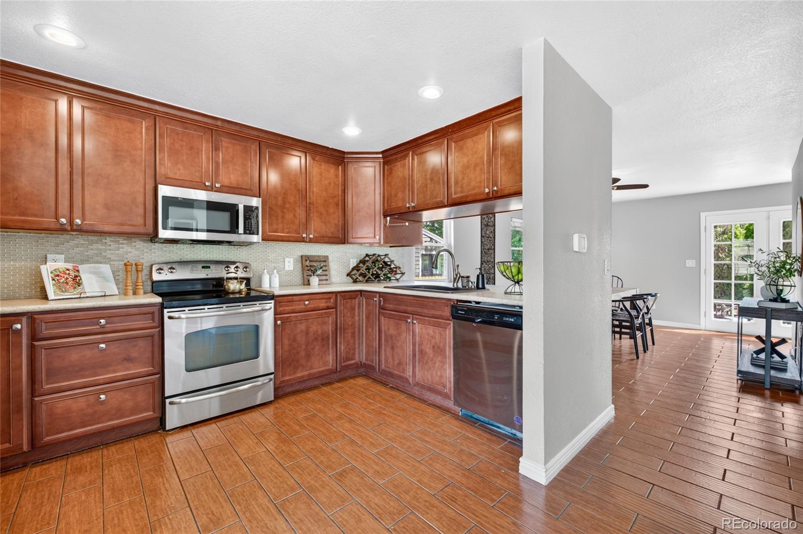 18313 E Crestline Cir, Centennial, CO 80015 photo