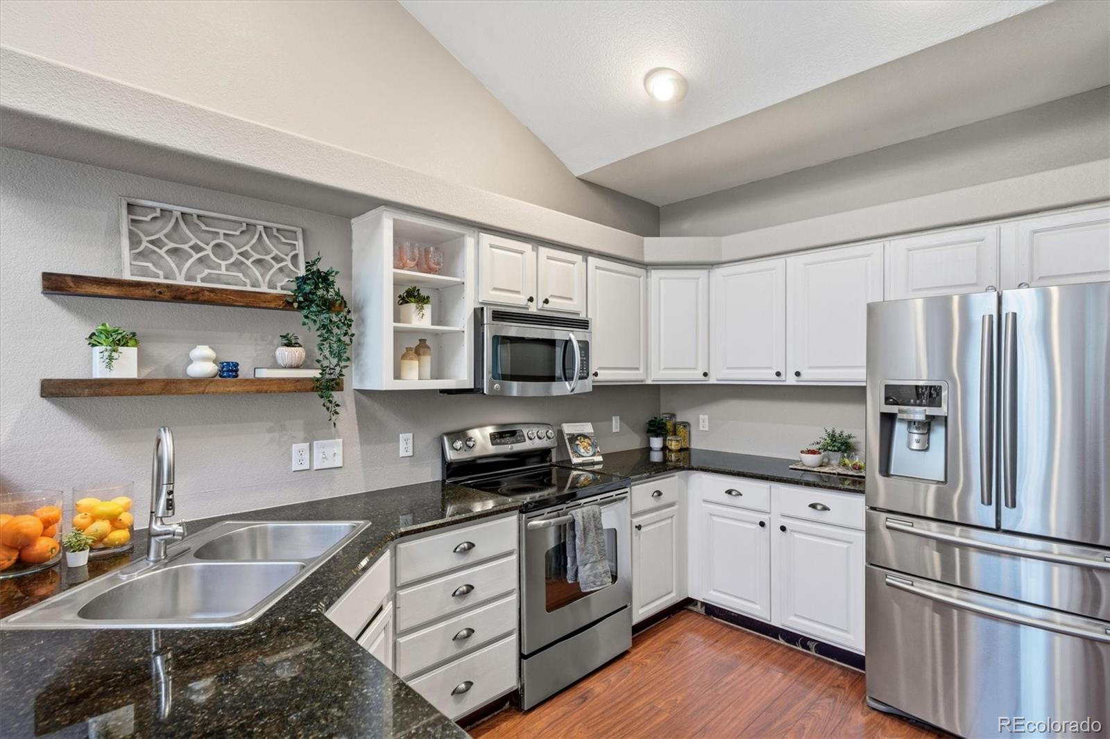8469 S Upham Way, Littleton, CO 80128 photo