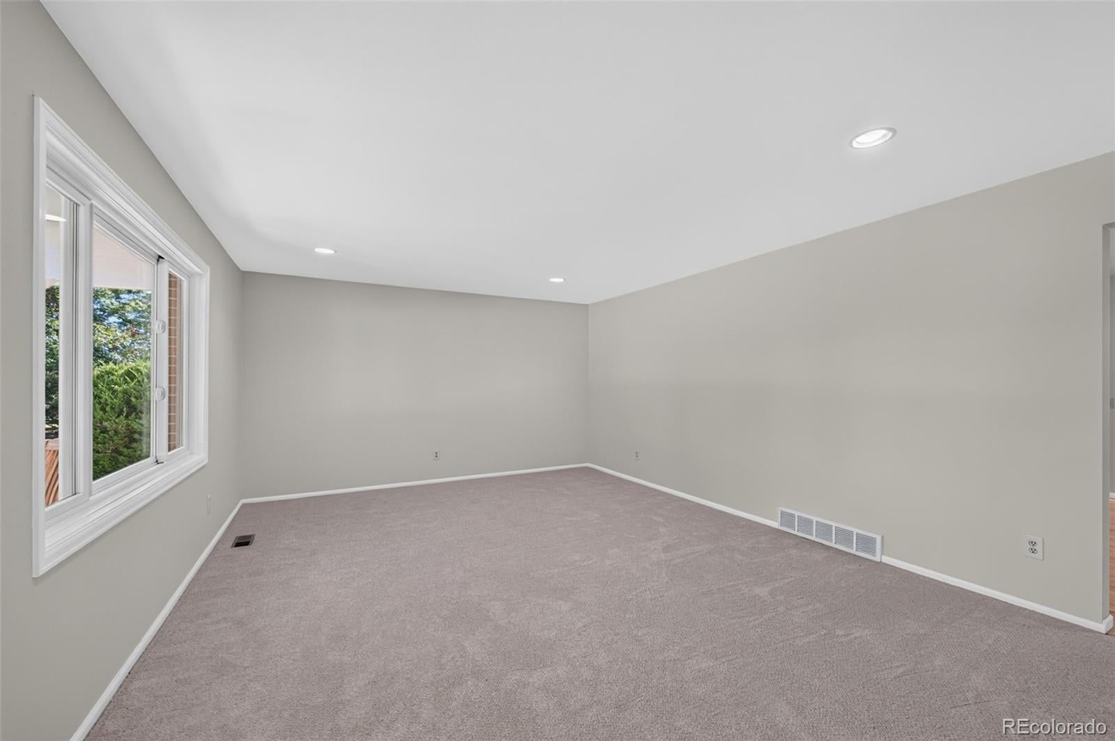 10482 W Dakan Mtn, Littleton, CO 80127 photo