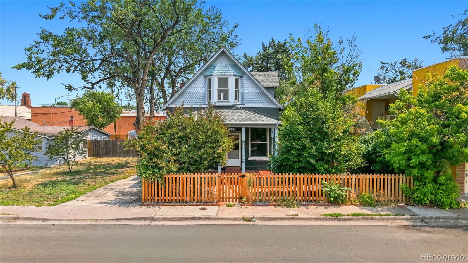 1580 Dallas St, Aurora, CO 80010 photo